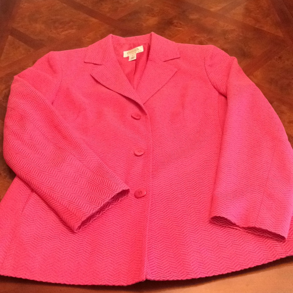 Ladies Talbots Pink Blazer. Silk blend. Like new.
